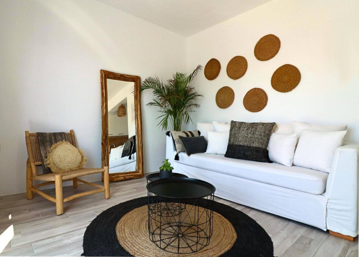 Beach Apartment Thalia With Hot Tub And Sea View Агиос Прокопиос Екстериор снимка